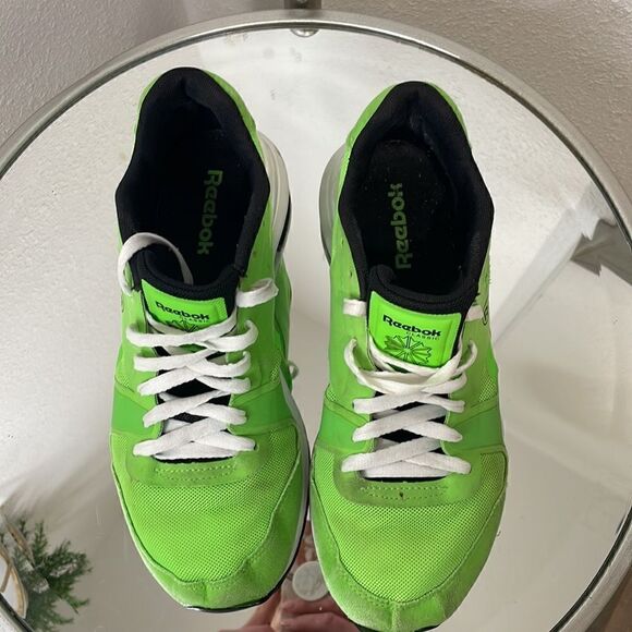 Reebok Women's UL 6000 Classic Shoe, Green - Picture 8 of 10